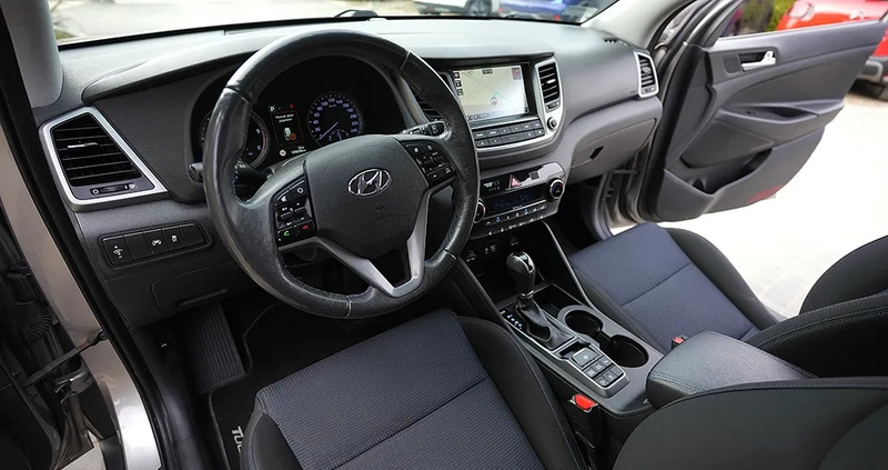 Hyundai Tucson cena 77900 przebieg: 139000, rok produkcji 2017 z Świnoujście małe 742